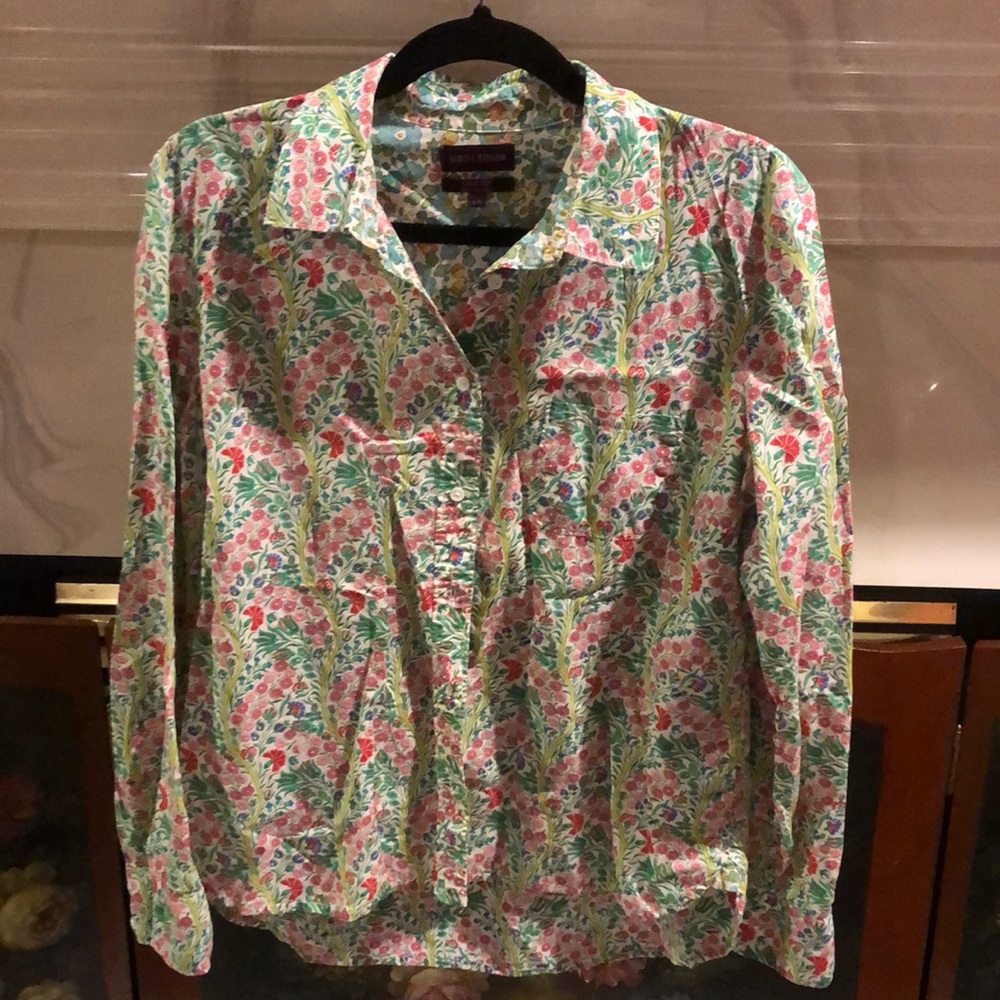 Liberty x Lord&Taylor 100% cotton button down blouse.  Spring colours.  Sz L